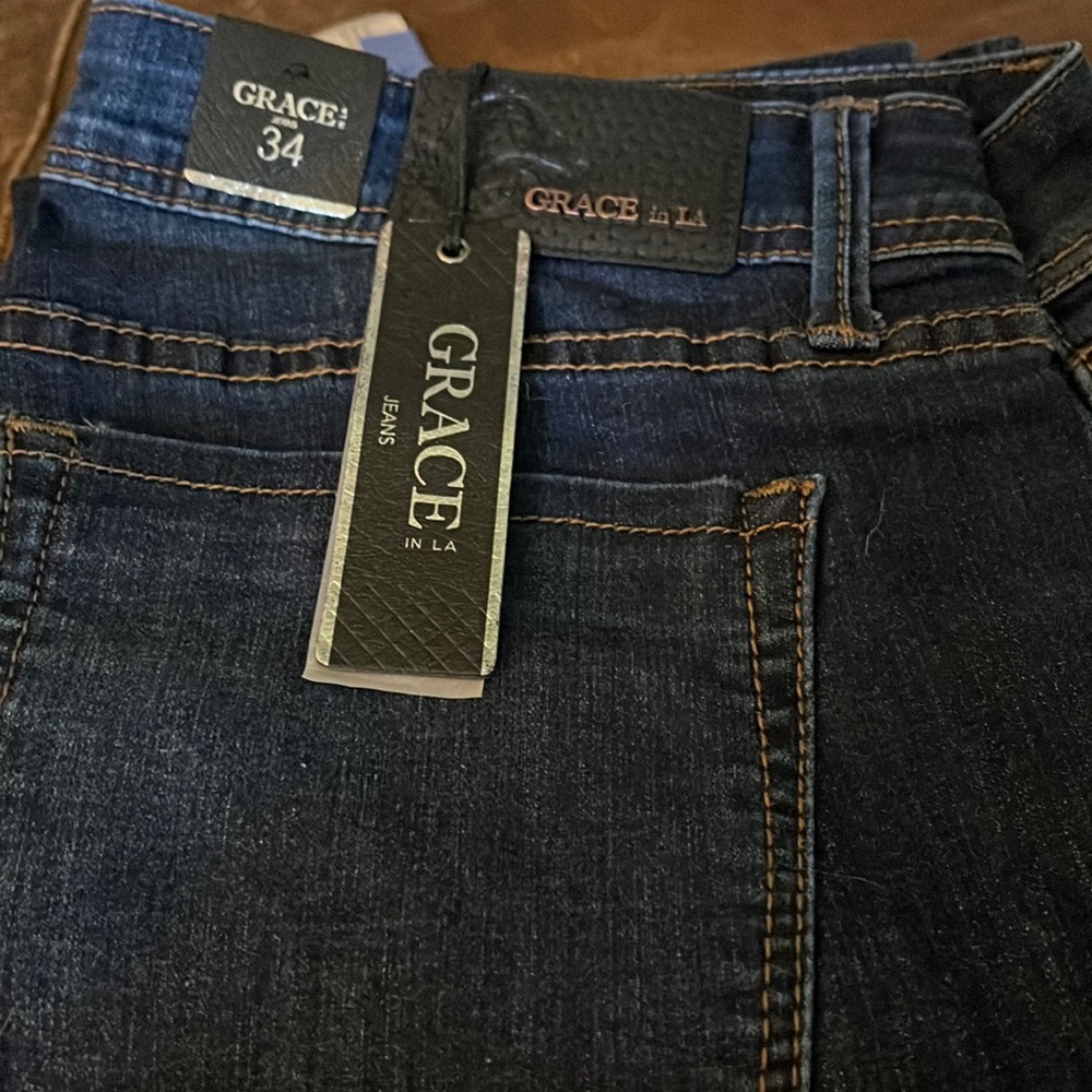 Selling size 34 Grace in LA jeans